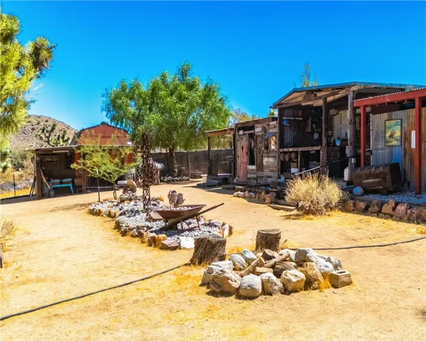 8259 Eneva Street, Yucca Valley, California 92284