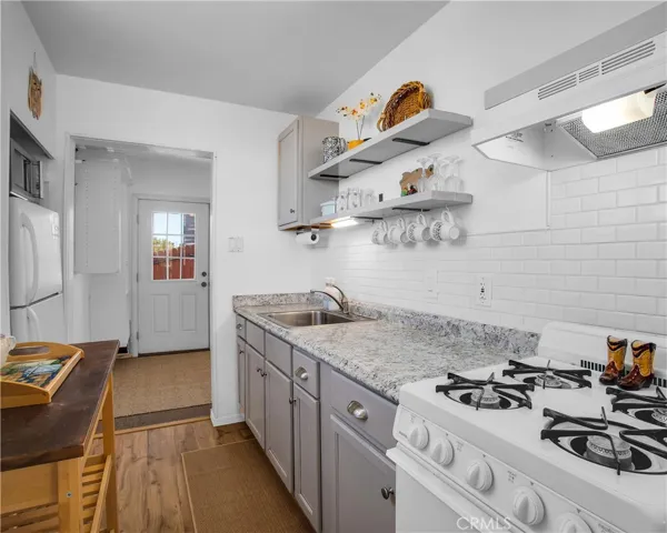8259 Eneva Street, Yucca Valley, California 92284