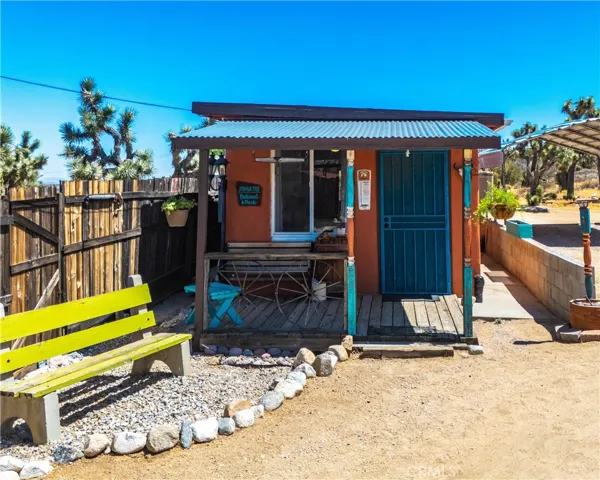 8259 Eneva Street, Yucca Valley, California 92284