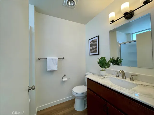 Second bedroom ensuite full bathroom