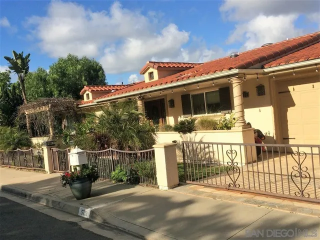 5713 Desert View Drive, La Jolla, California 92037