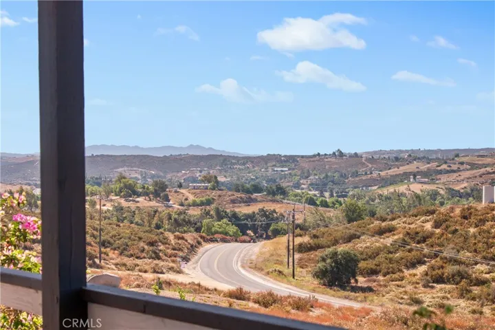 37950 E Benton Road, Temecula, California 92592
