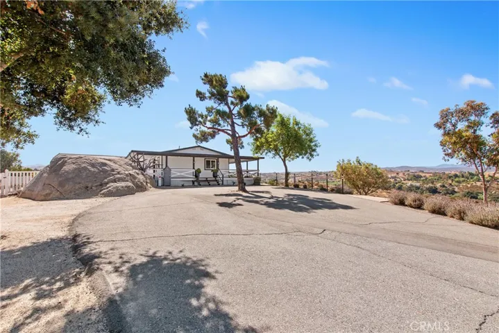 37950 E Benton Road, Temecula, California 92592