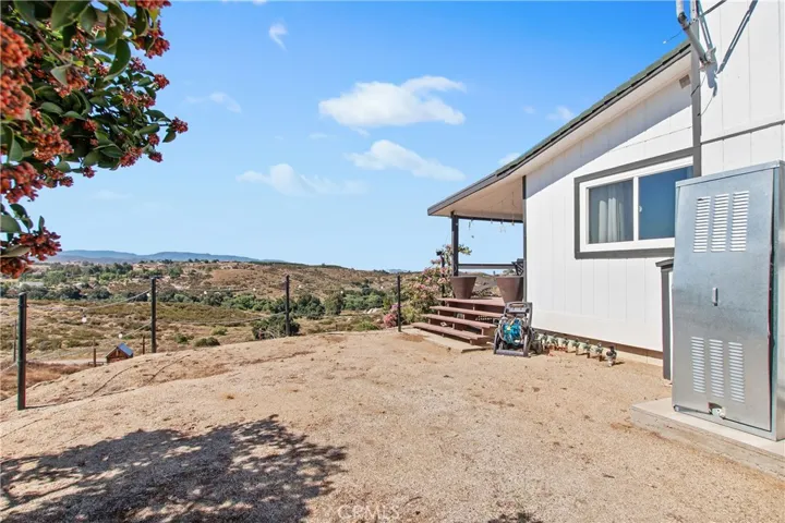 37950 E Benton Road, Temecula, California 92592