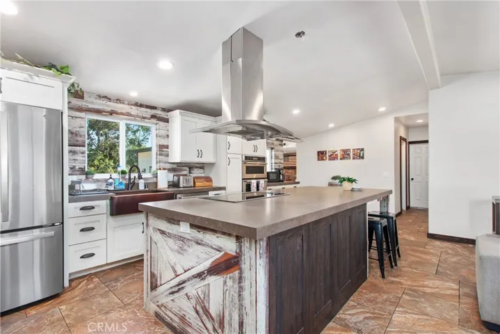 37950 E Benton Road, Temecula, California 92592
