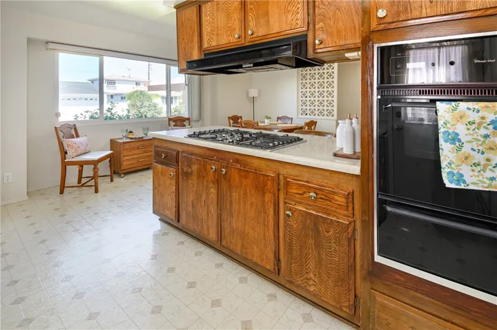 5 Burner Stove Top, Oven & Broiler