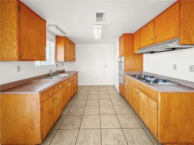 350 N Sola Avenue, Blythe, California 92225
