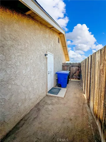 350 N Sola Avenue, Blythe, California 92225