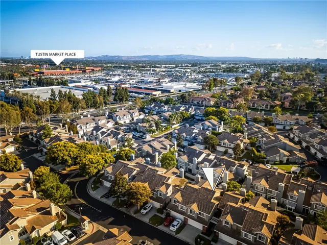 The charming community of Sycamore Glen!