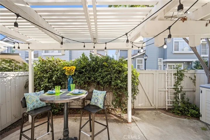 Just off the sliding door in the diningroom. Perfect for breakfast or dinner!