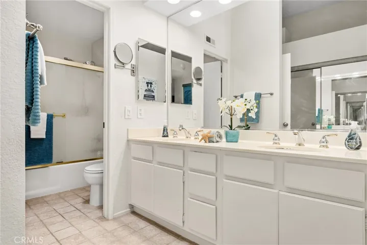 Lots of space to get ready for work or bedtime in the primary bath!