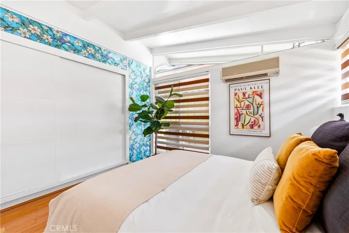 Traditional Cliff May lanai paper and large closet