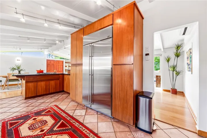 3003 Pattiz, Long Beach, California 90808