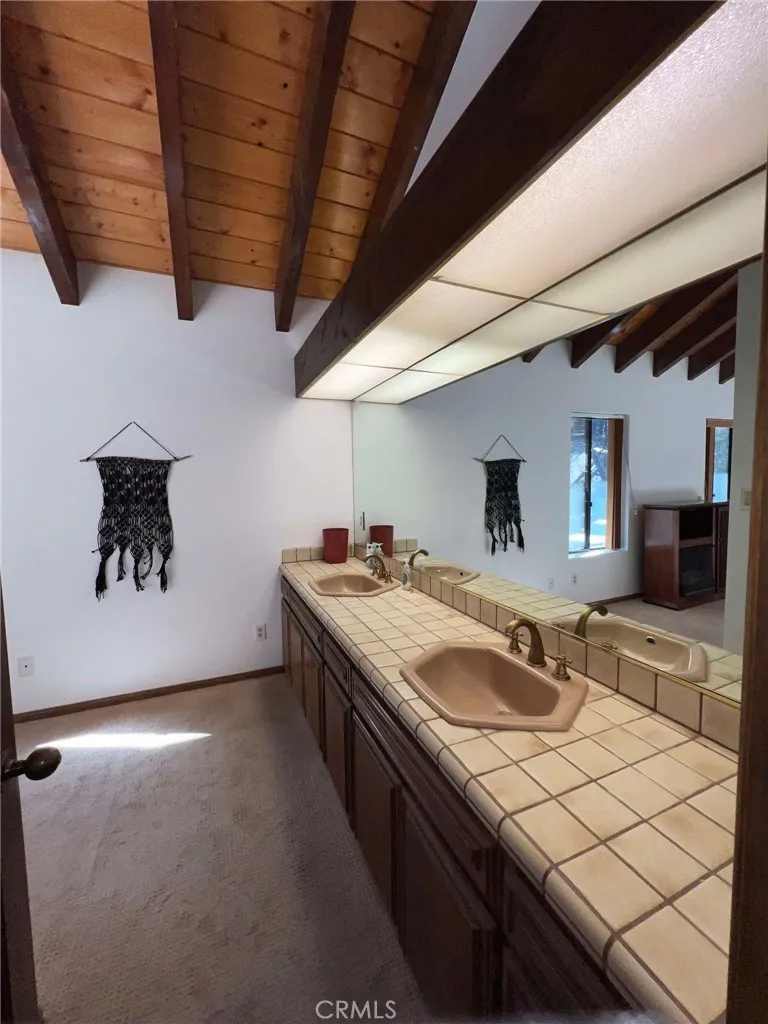 23109 Cardinal Road, Wrightwood, California 93563 home-pic-18