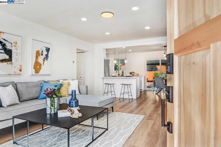 3011 Hardies Ln, Santa Rosa, California 95403