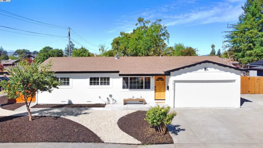 3011 Hardies Ln, Santa Rosa, California 95403