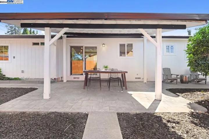 3011 Hardies Ln, Santa Rosa, California 95403
