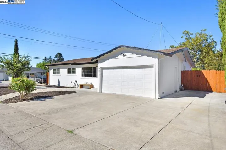 3011 Hardies Ln, Santa Rosa, California 95403