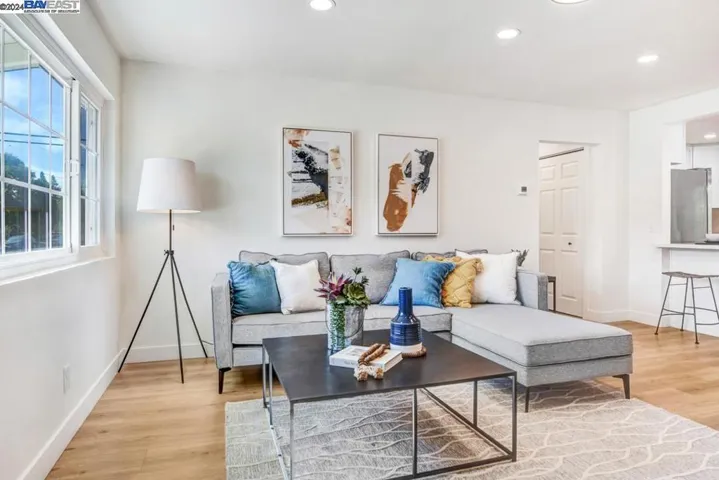 3011 Hardies Ln, Santa Rosa, California 95403