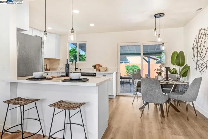 3011 Hardies Ln, Santa Rosa, California 95403