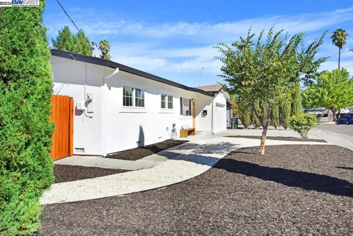 3011 Hardies Ln, Santa Rosa, California 95403