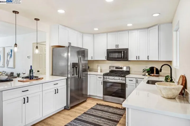 3011 Hardies Ln, Santa Rosa, California 95403