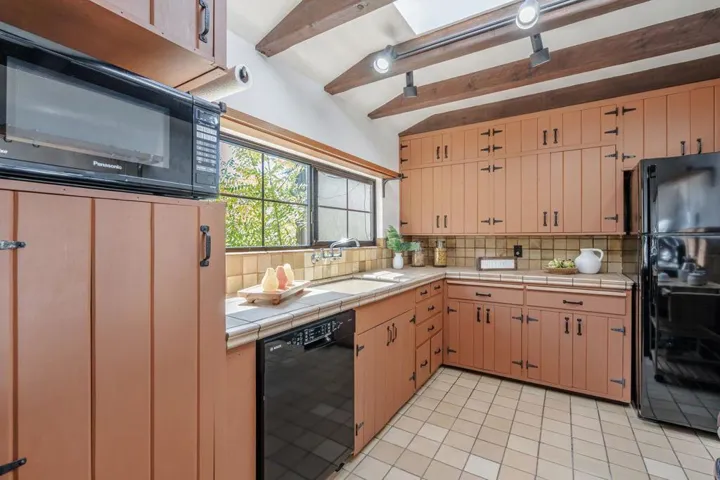 2280 Webster Street, Palo Alto, California 94301