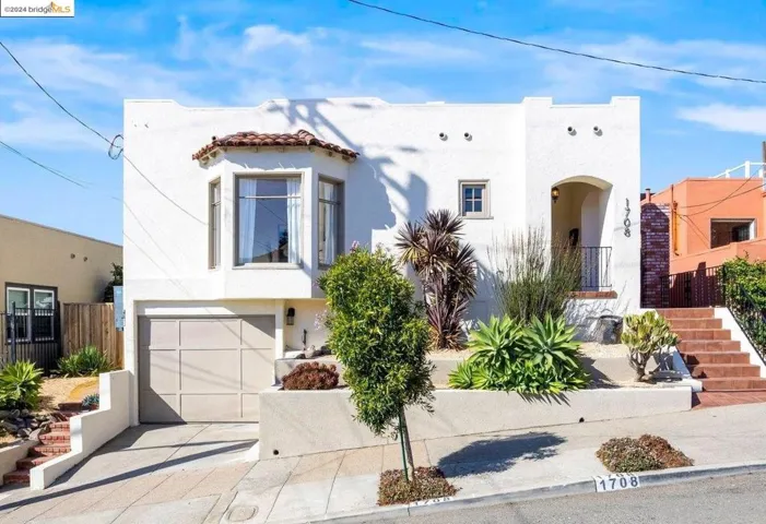 1708 E 38th St, Oakland, California 94602