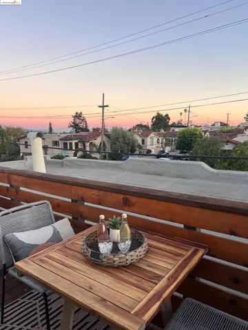 1708 E 38th St, Oakland, California 94602