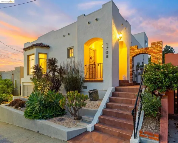 1708 E 38th St, Oakland, California 94602