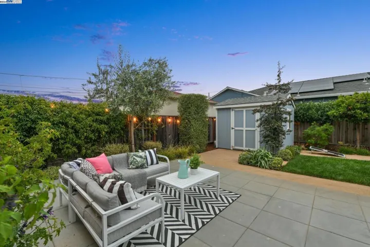 1020 Peach Street, Alameda, California 94501