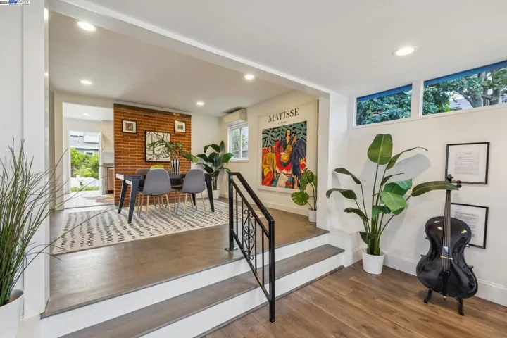 1020 Peach Street, Alameda, California 94501