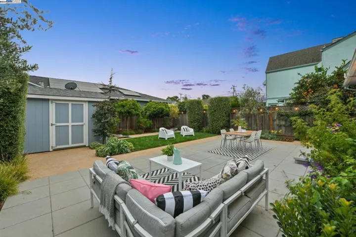 1020 Peach Street, Alameda, California 94501