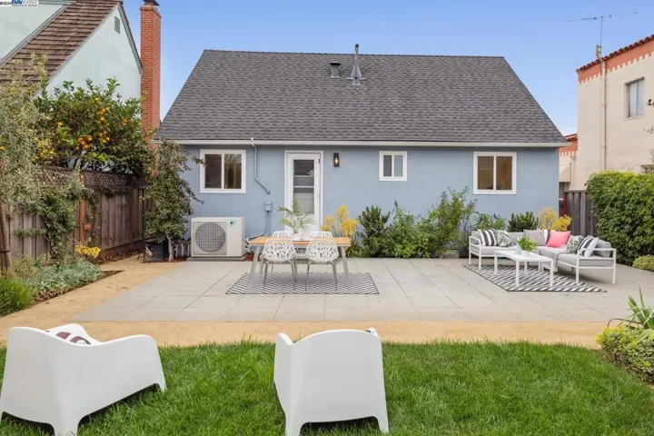 1020 Peach Street, Alameda, California 94501