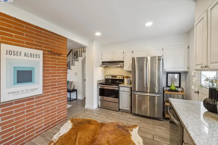 1020 Peach Street, Alameda, California 94501