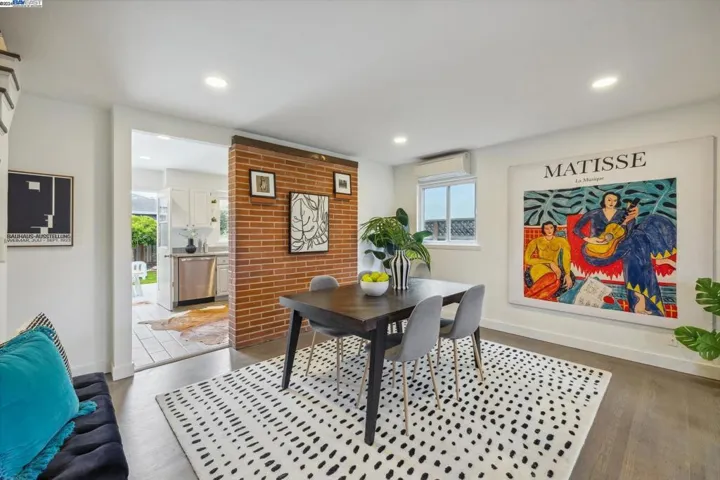 1020 Peach Street, Alameda, California 94501