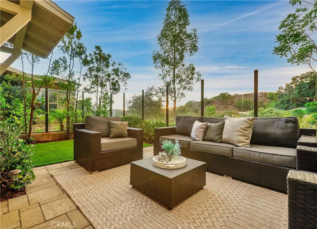1 Promesa Avenue, Rancho Mission Viejo, California 92694 home-pic-37