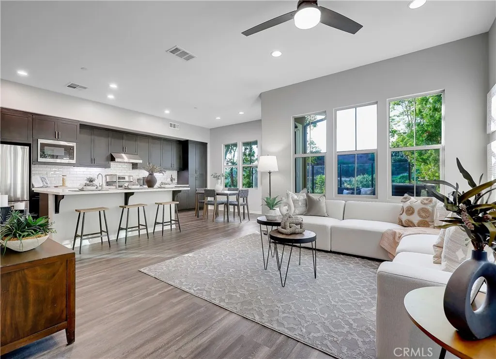 1 Promesa Avenue, Rancho Mission Viejo, California 92694 home-pic-3