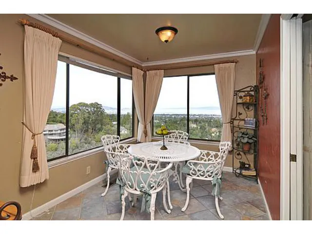 25 Miranda Court, Hillsborough, California 94010
