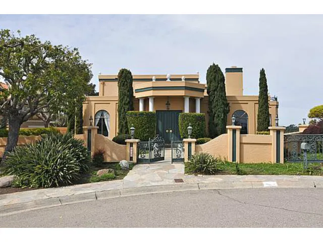 25 Miranda Court, Hillsborough, California 94010