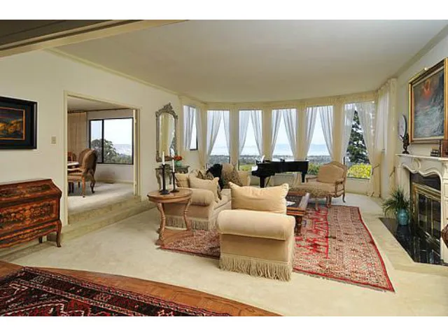 25 Miranda Court, Hillsborough, California 94010