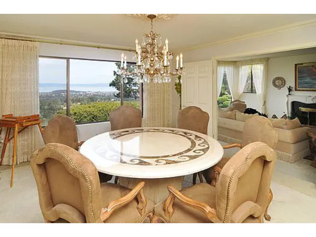 25 Miranda Court, Hillsborough, California 94010