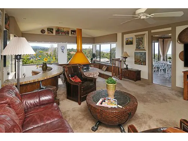 25 Miranda Court, Hillsborough, California 94010