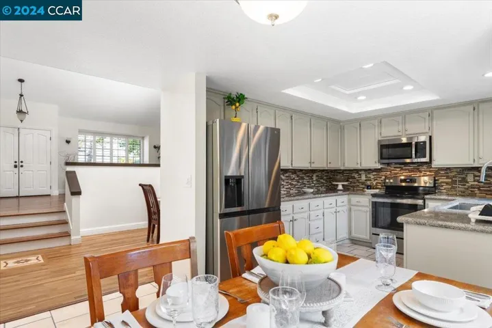17 Barnegate Bay, Alameda, California 94502