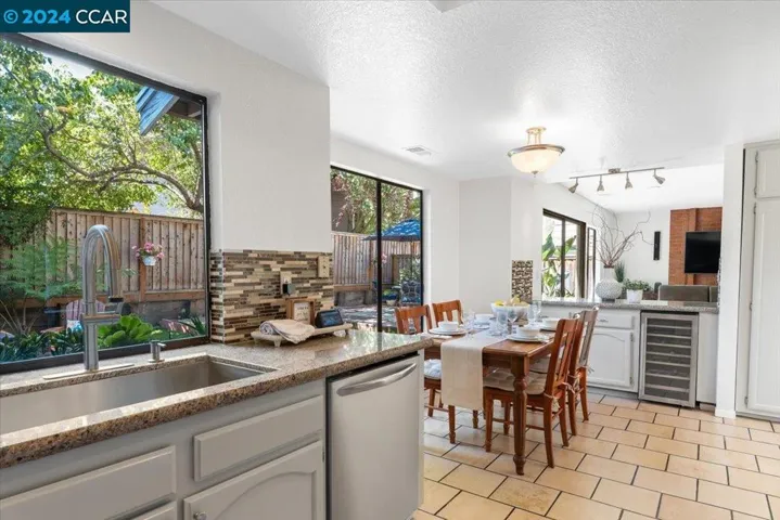17 Barnegate Bay, Alameda, California 94502