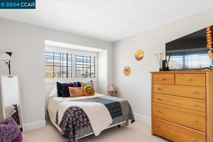 17 Barnegate Bay, Alameda, California 94502