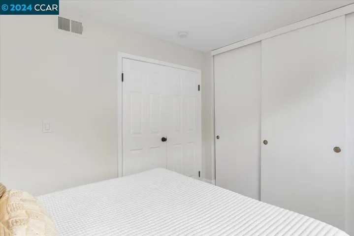 17 Barnegate Bay, Alameda, California 94502