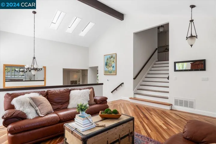 17 Barnegate Bay, Alameda, California 94502