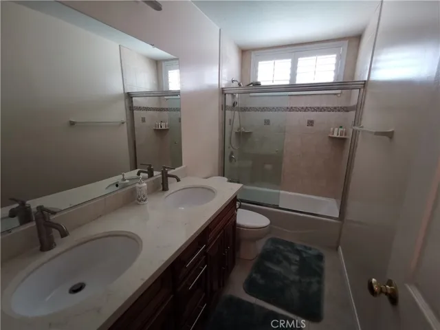 22543 Hartland Street, West Hills, California 91307