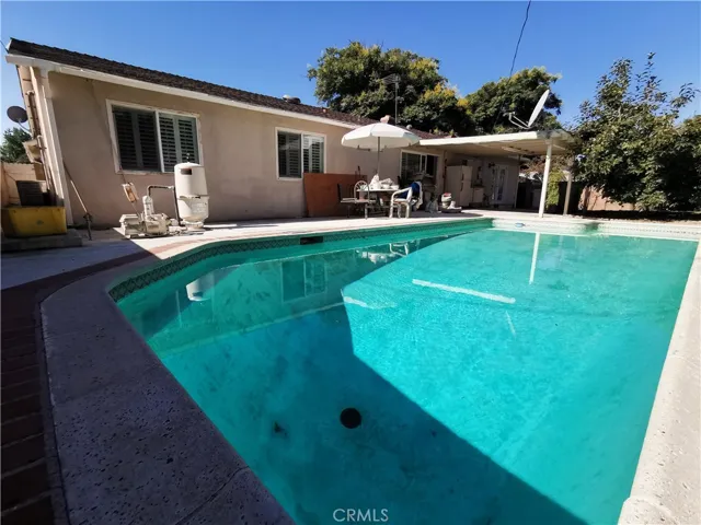 22543 Hartland Street, West Hills, California 91307
